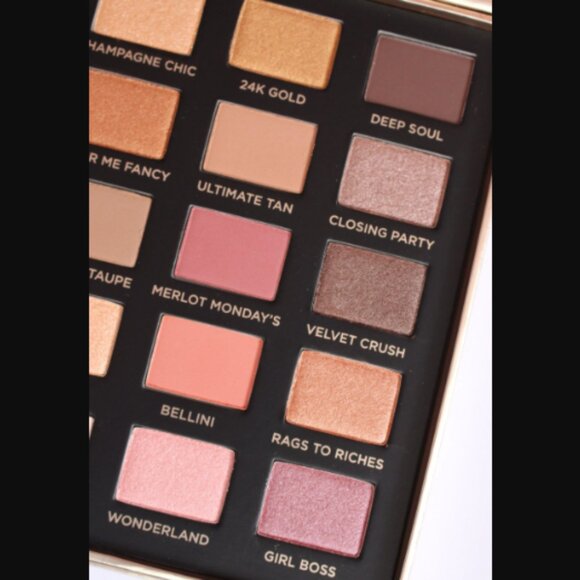 ❣️2/$36 NIB ICONIC London Day to Slay Eyeshadow Palette 20 Shades Retail $62.00 - Picture 11 of 14